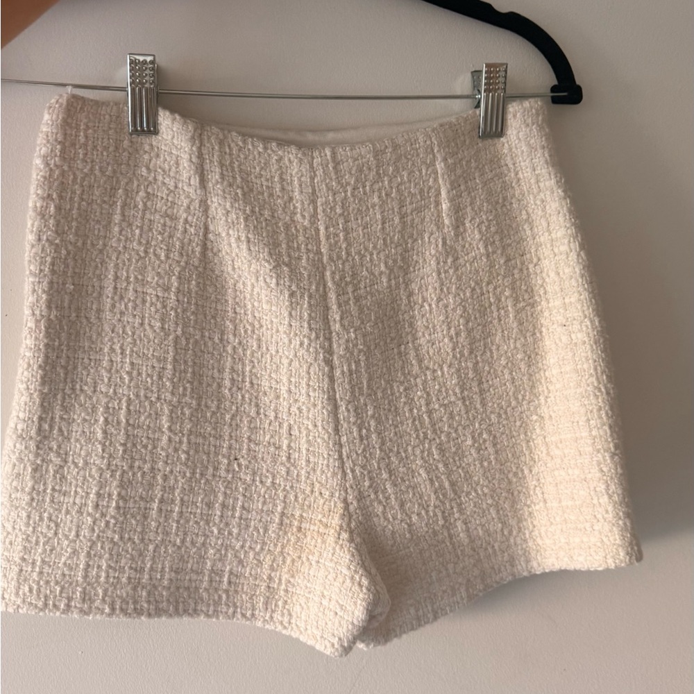 Maje Cream Bouclé High-Waist Skort with Gold Buttons NWT new never worn size XS - Picture 2 of 5
